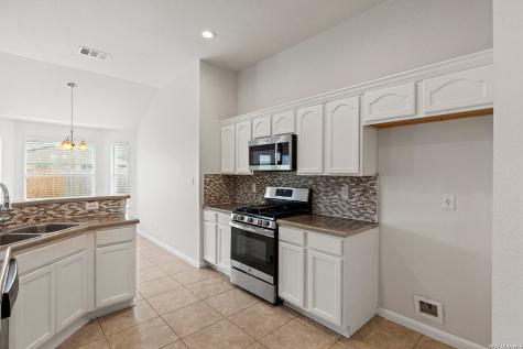 8514 Snakeweed Drive Converse TX 78109