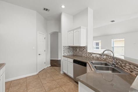 8514 Snakeweed Drive Converse TX 78109