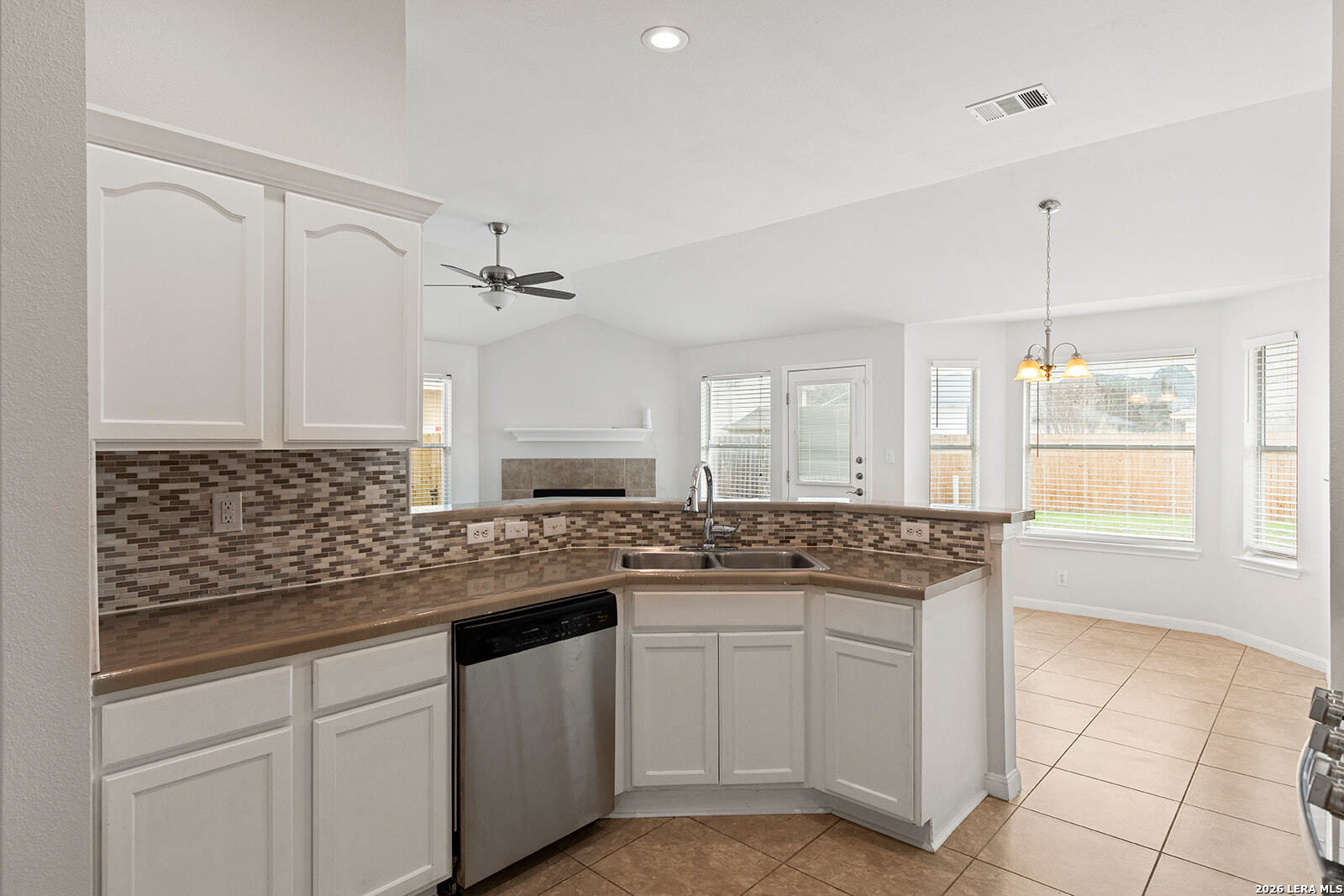 8514 Snakeweed Drive Converse TX 78109