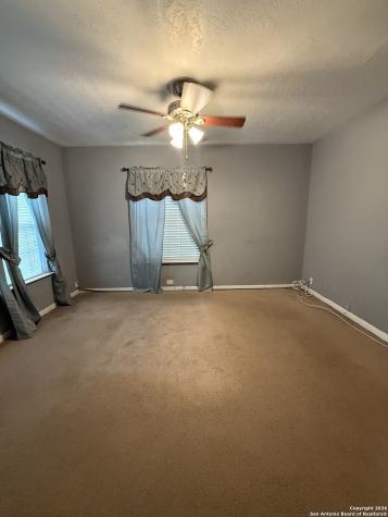 707 W Hay Carrizo Springs TX 78834