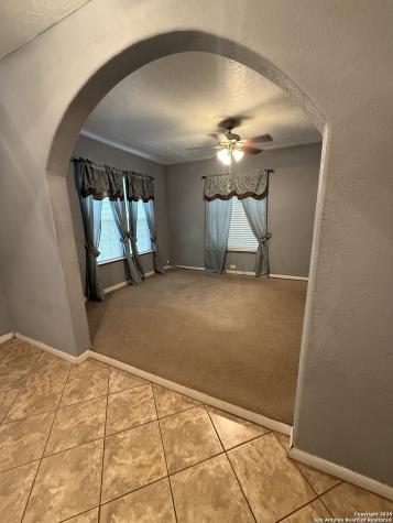 707 W Hay Carrizo Springs TX 78834
