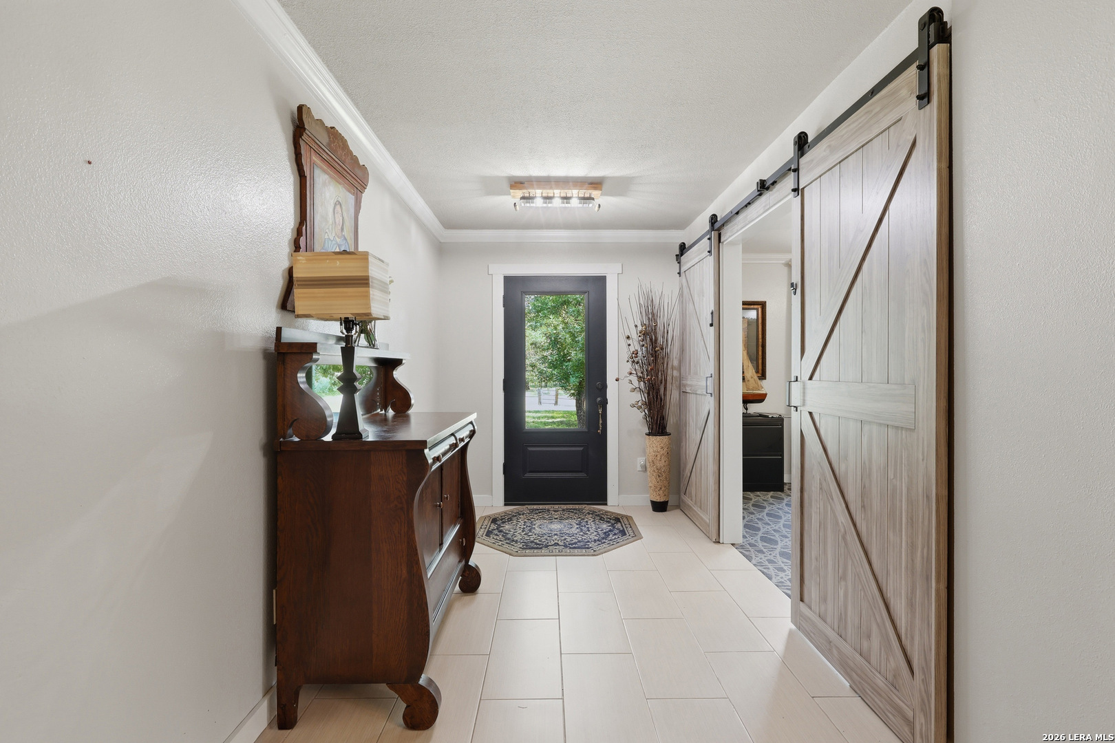 302 Whispering Oaks Adkins TX 78101