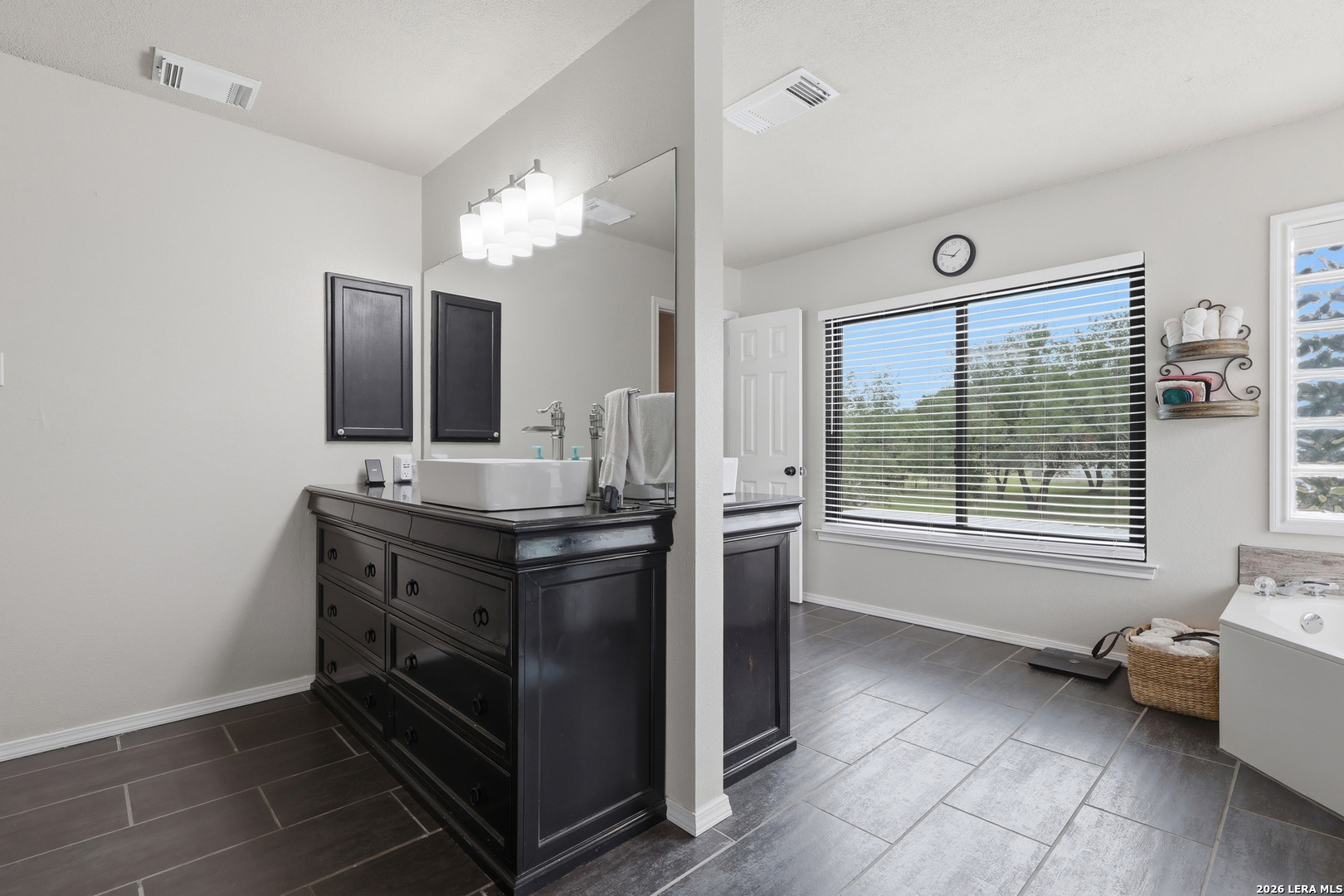 302 Whispering Oaks Adkins TX 78101