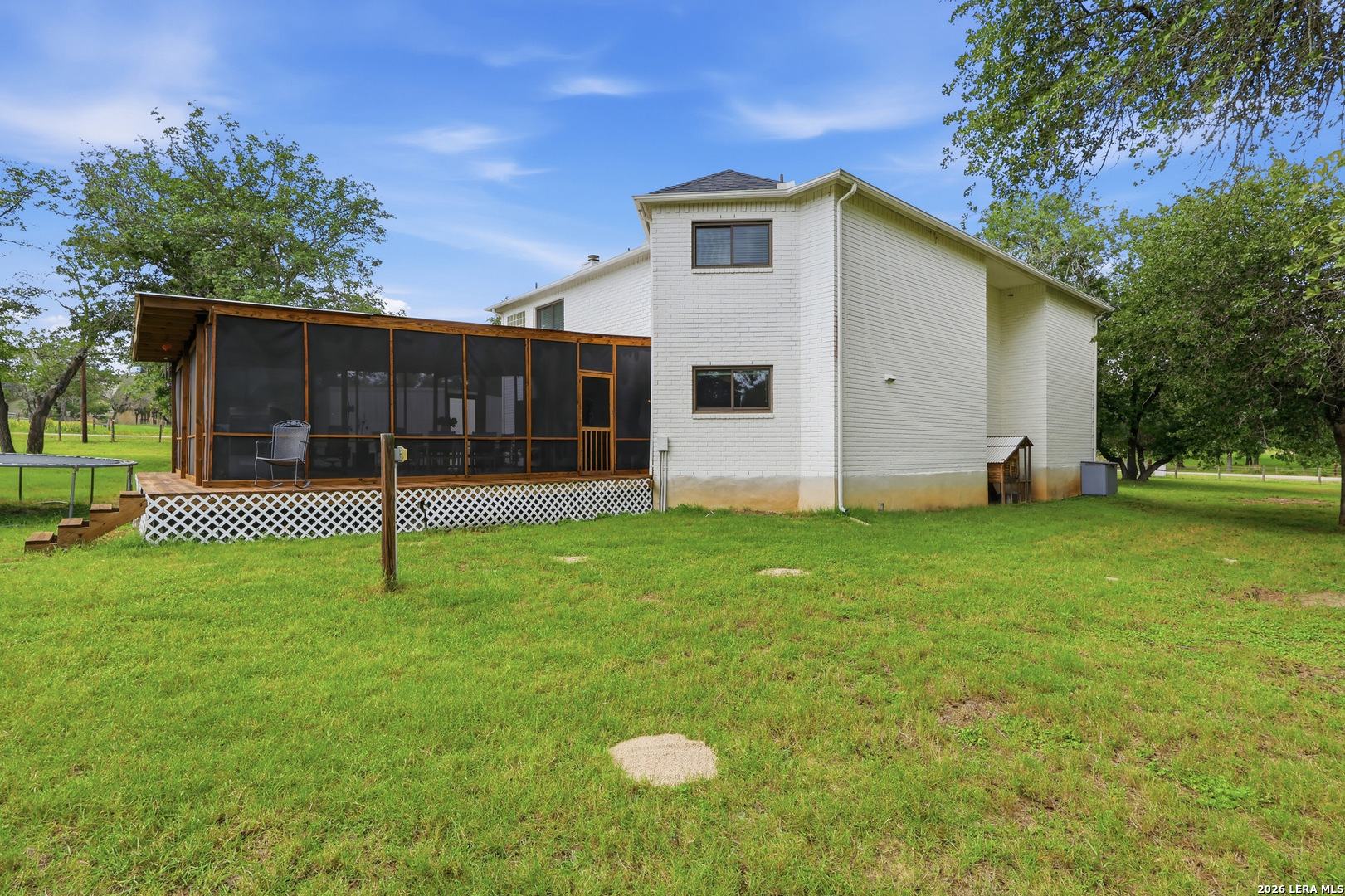 302 Whispering Oaks Adkins TX 78101