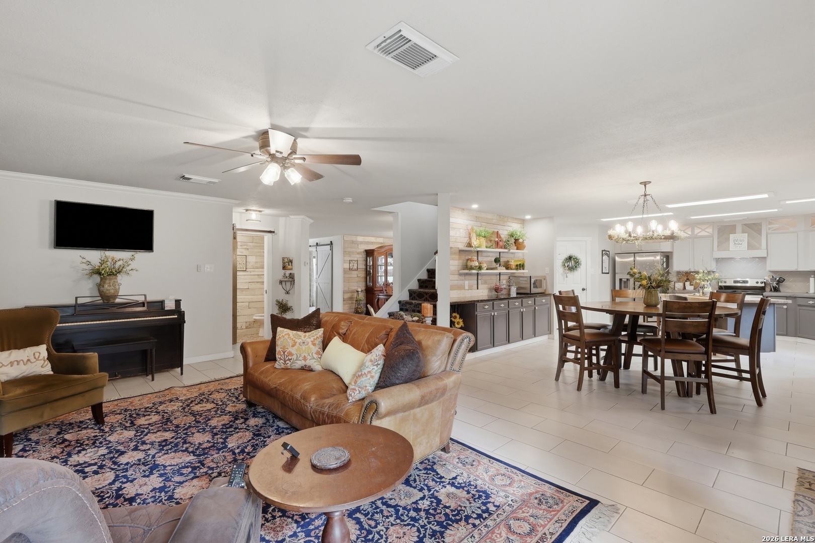 302 Whispering Oaks Adkins TX 78101
