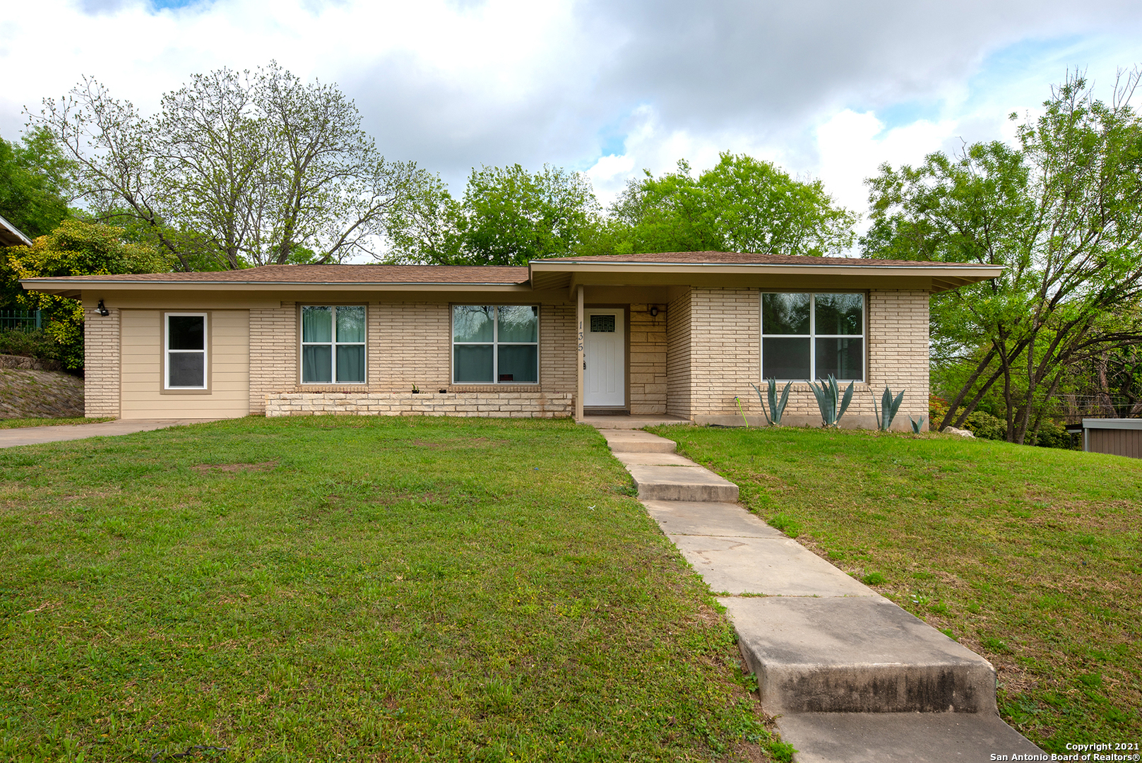 135 Shadow Hill Drive San Antonio TX 78228