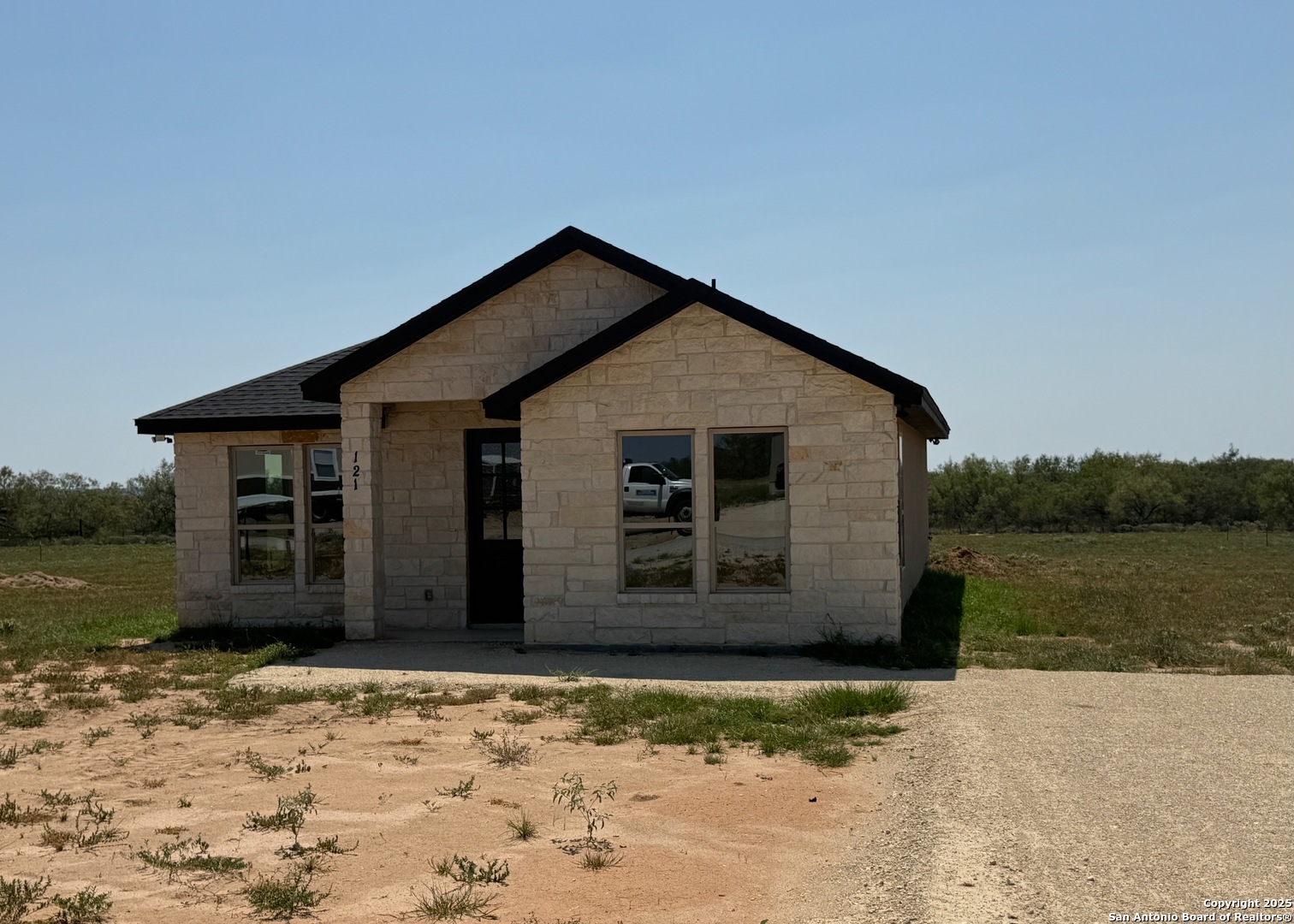 121 Camino Verde Court La Vernia TX 78121