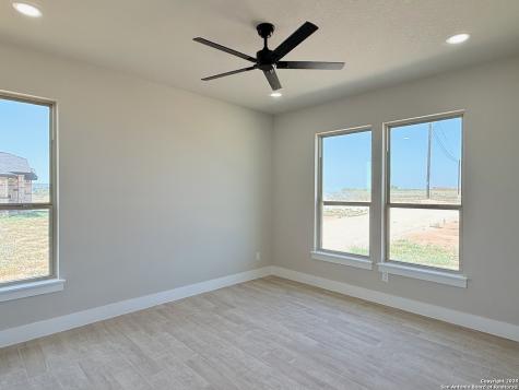 121 Camino Verde Court La Vernia TX 78121