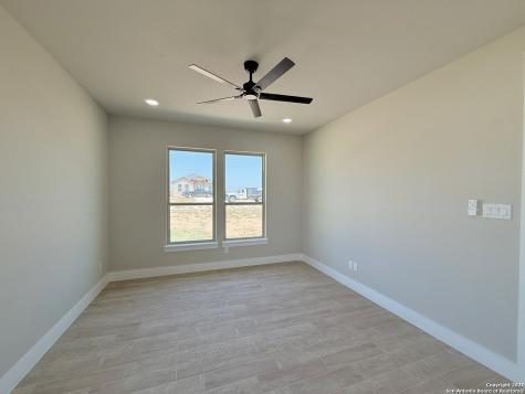 121 Camino Verde Court La Vernia TX 78121