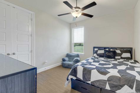 5021 Tupelo Row San Antonio TX 78263