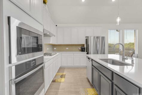 5021 Tupelo Row San Antonio TX 78263
