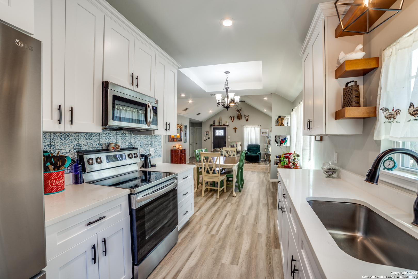 205 Canyon Lake Bandera TX 78003
