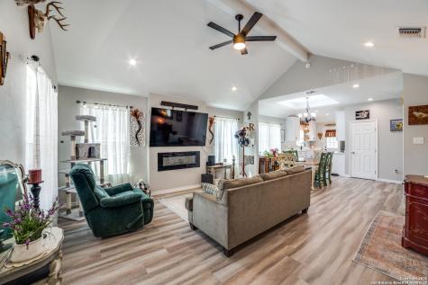 205 Canyon Lake Bandera TX 78003