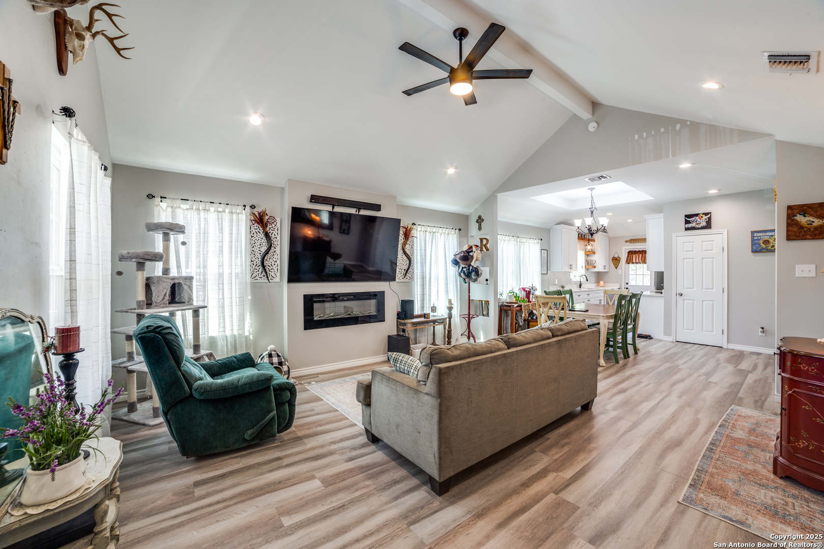 205 Canyon Lake Bandera TX 78003