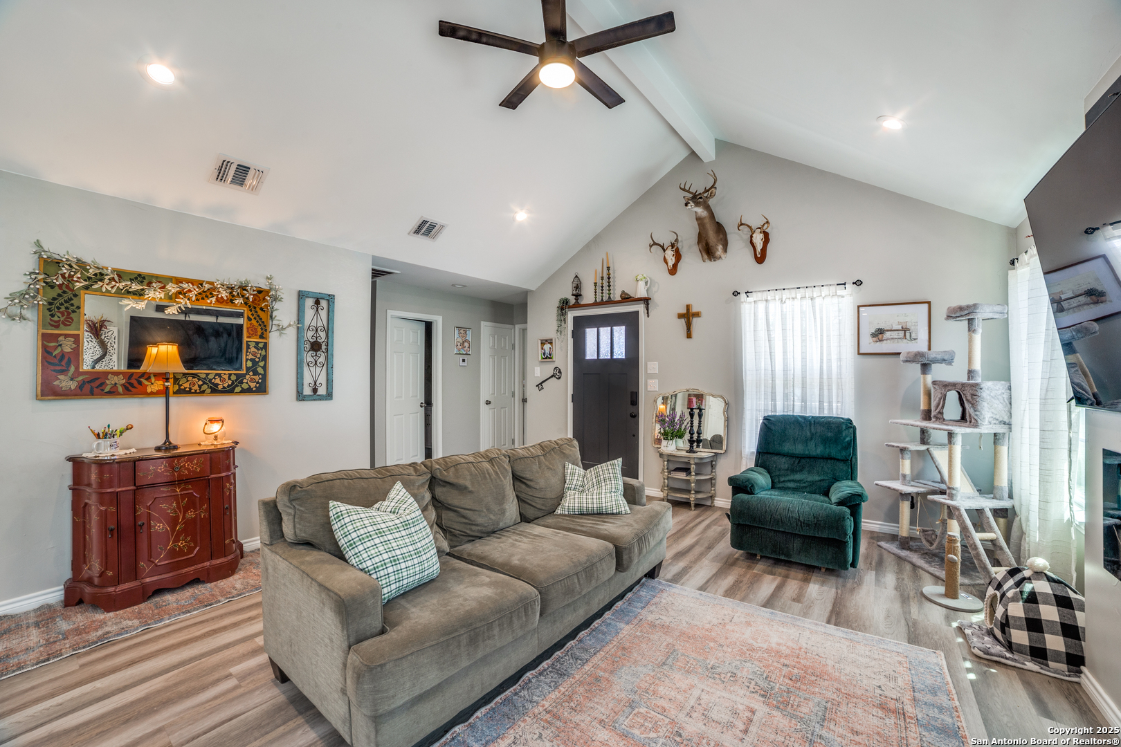 205 Canyon Lake Bandera TX 78003