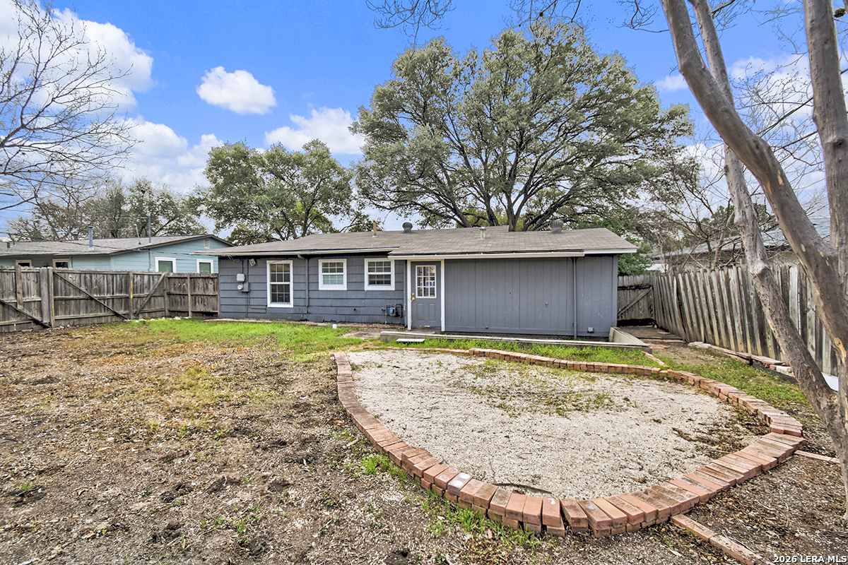 415 Blakeley Drive San Antonio TX 78209