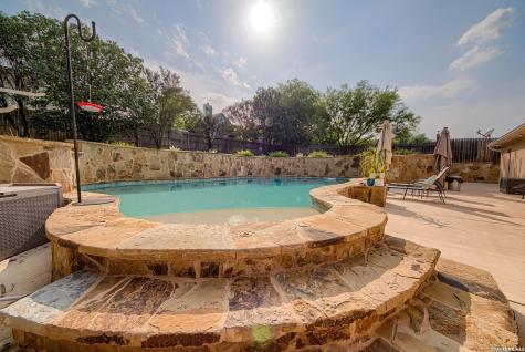 116 River Forest Castroville TX 78009