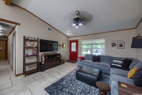 116 River Forest Castroville TX 78009