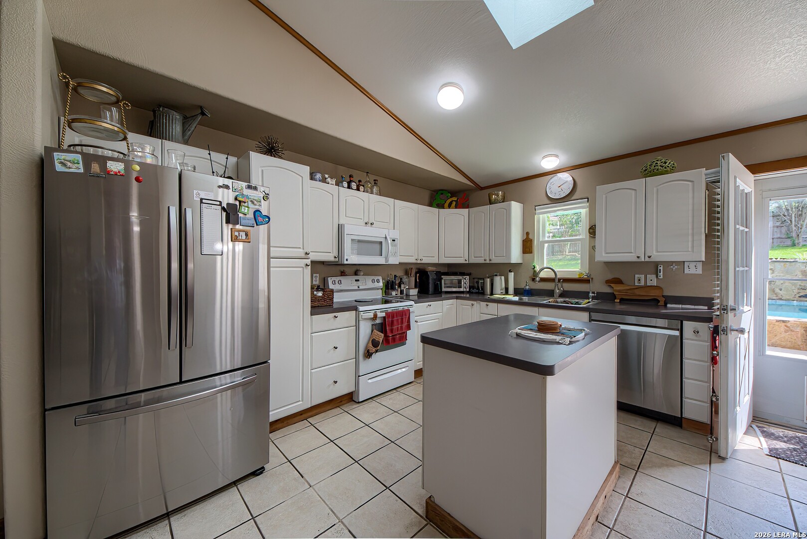 116 River Forest Castroville TX 78009