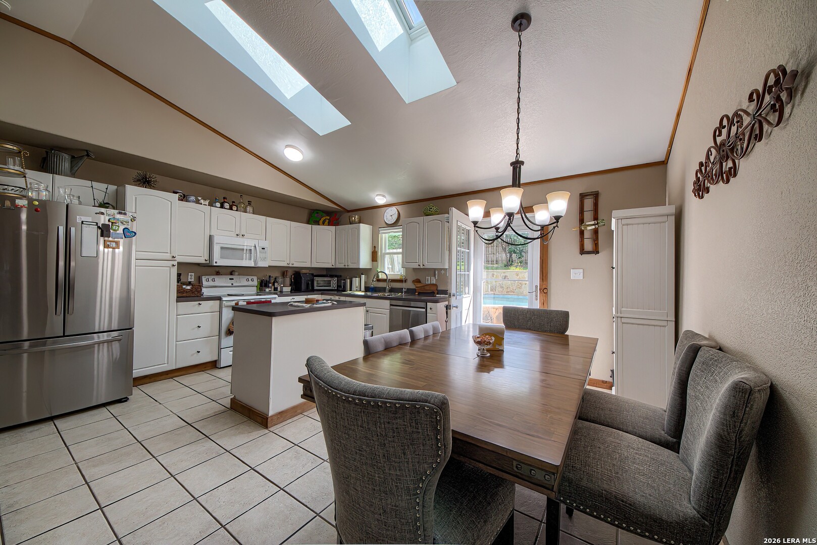 116 River Forest Castroville TX 78009