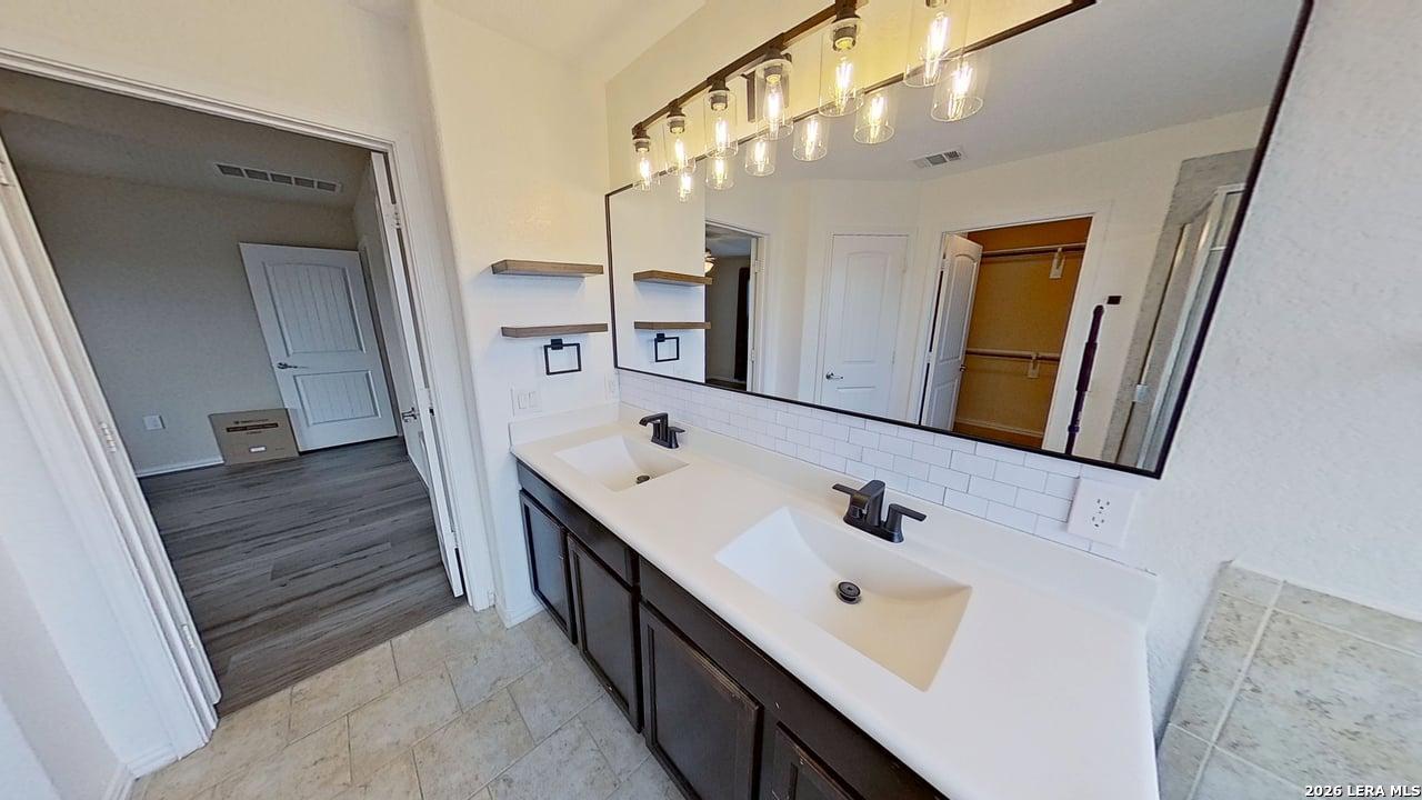 7110 Magnolia Bluff San Antonio TX 78218