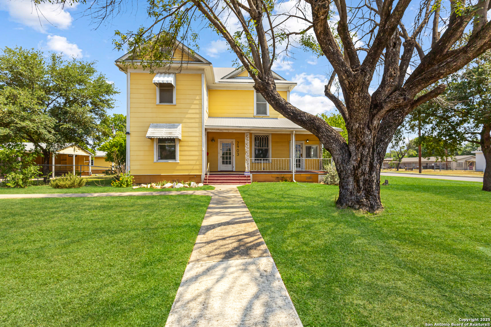 San Antonio TX, 2903 W Ashby