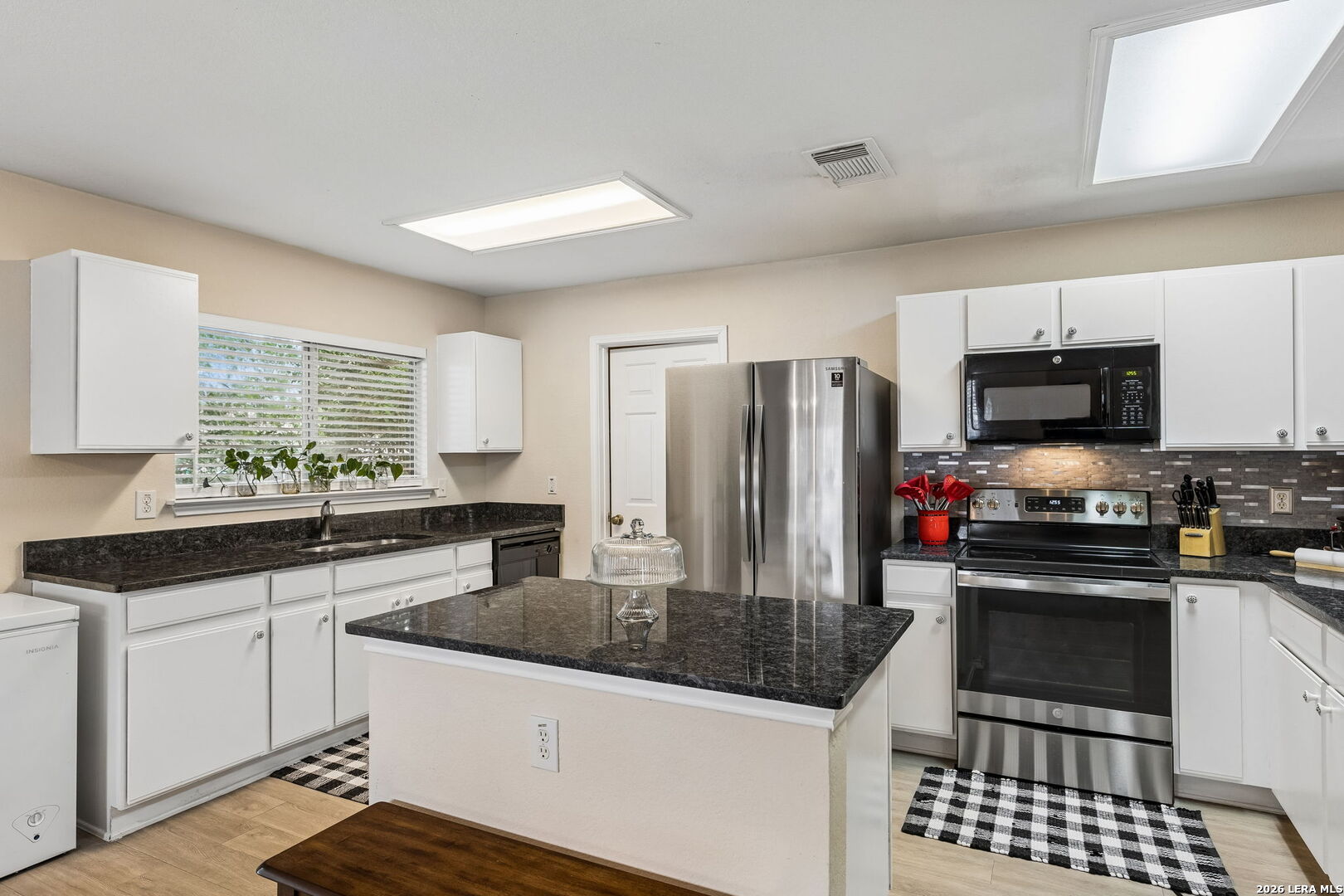 6815 Knights Haven Live Oak TX 78233