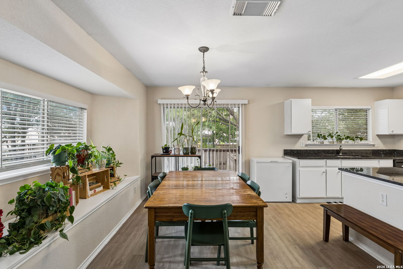 6815 Knights Haven Live Oak TX 78233