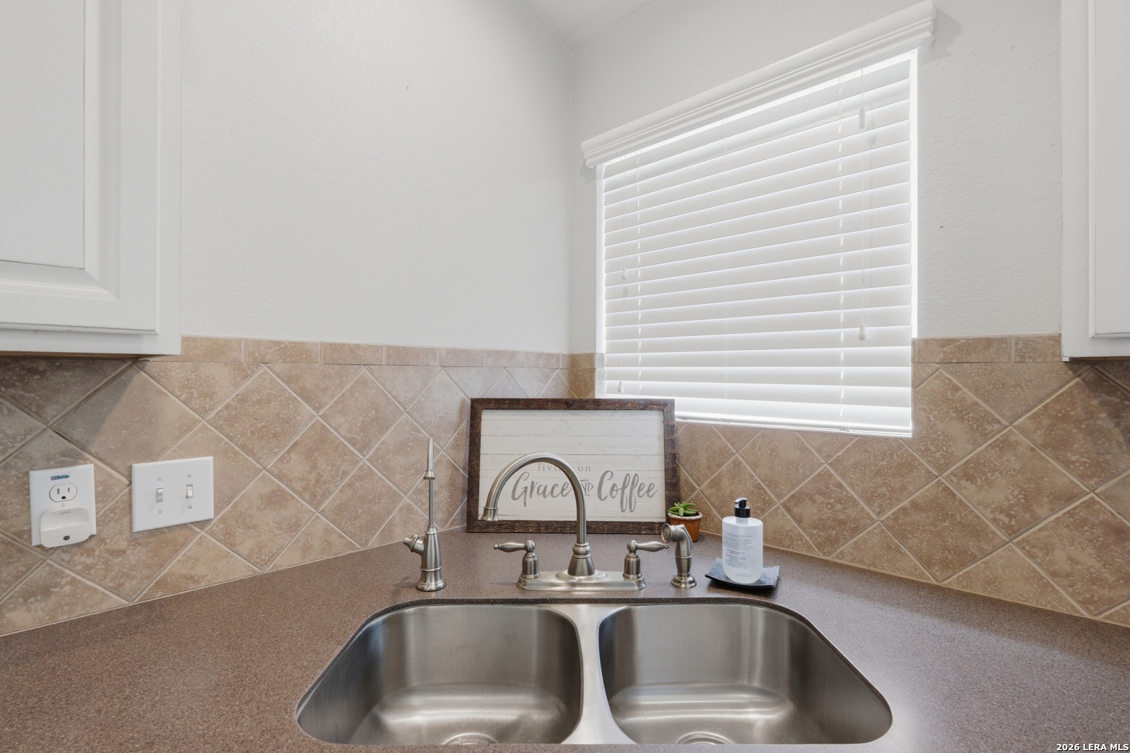 1003 Lariat San Antonio TX 78260