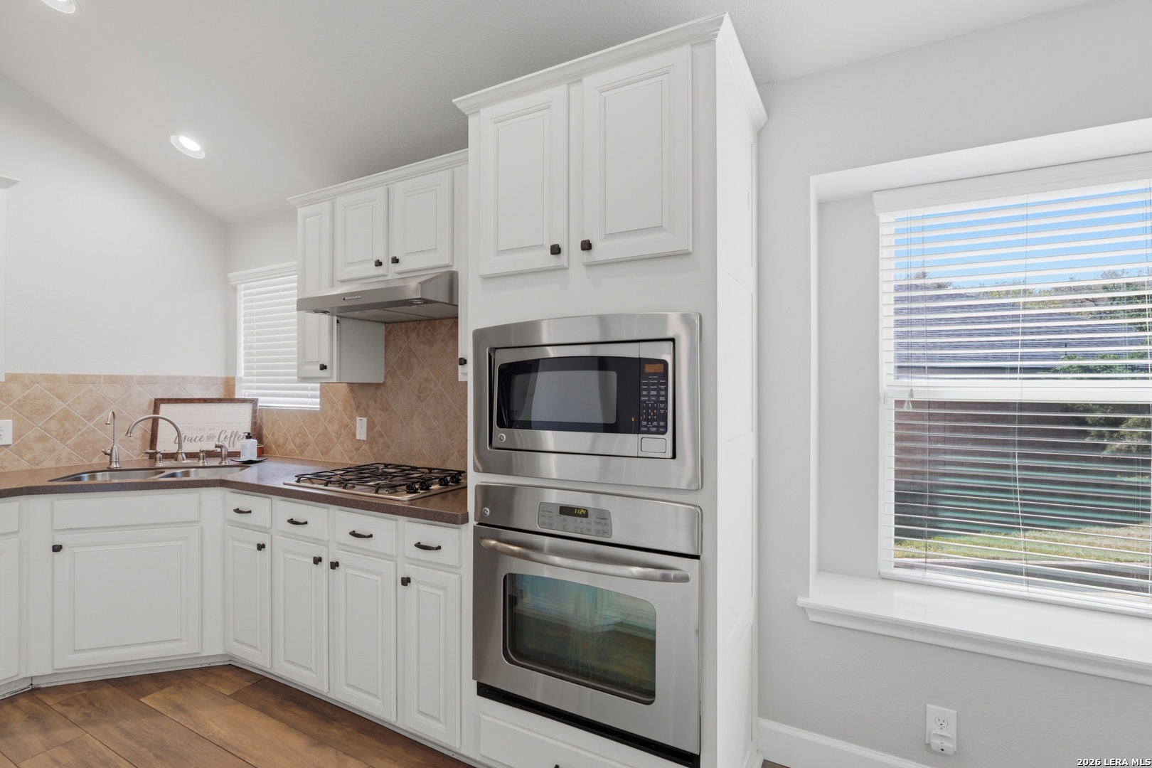 1003 Lariat San Antonio TX 78260
