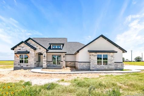 104 Summer Meadow Drive La Vernia TX 78121