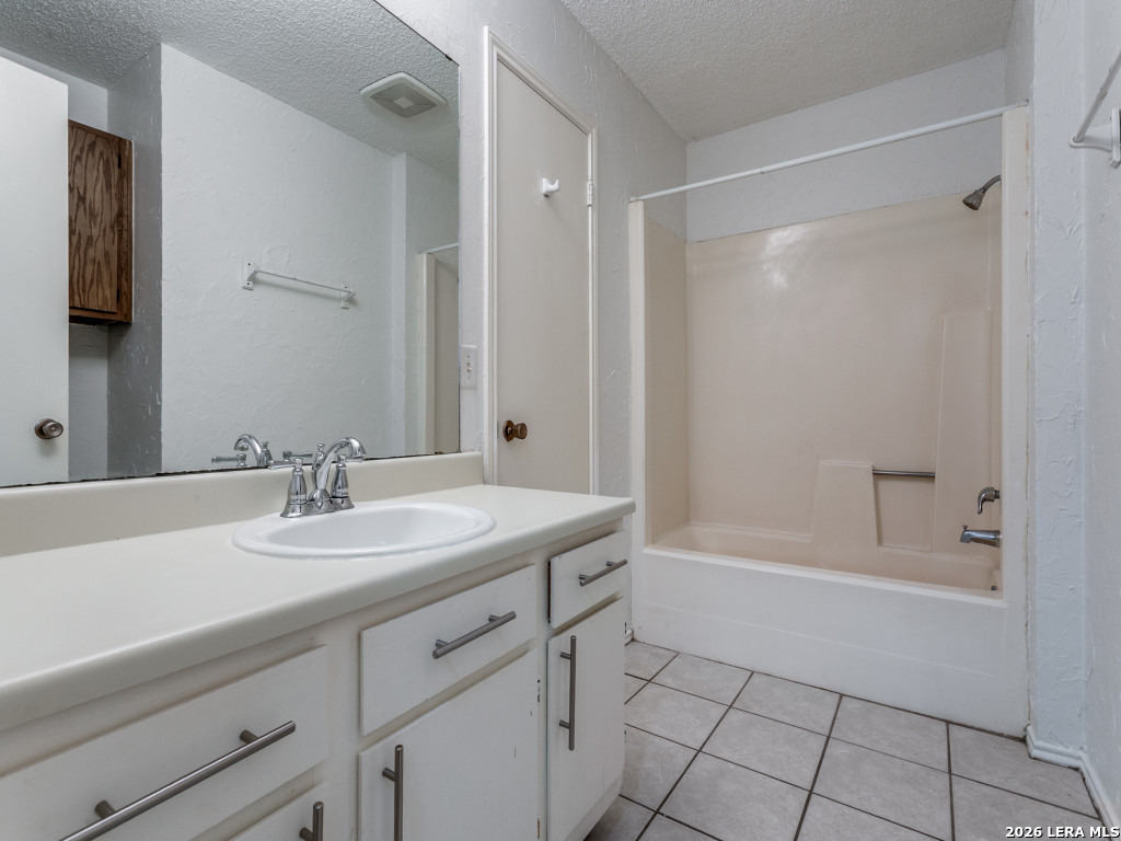 3310 Stoney Square San Antonio TX 78247