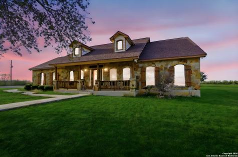 3036 State Highway 97w Floresville TX 78114