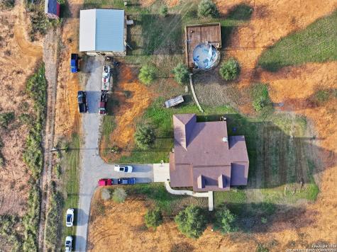 3036 State Highway 97w Floresville TX 78114