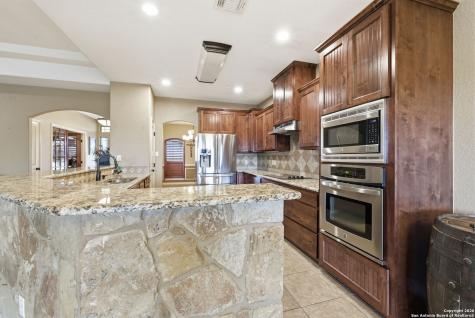 3036 State Highway 97w Floresville TX 78114