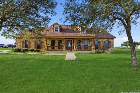 3036 State Highway 97w Floresville TX 78114