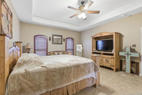 3036 State Highway 97w Floresville TX 78114