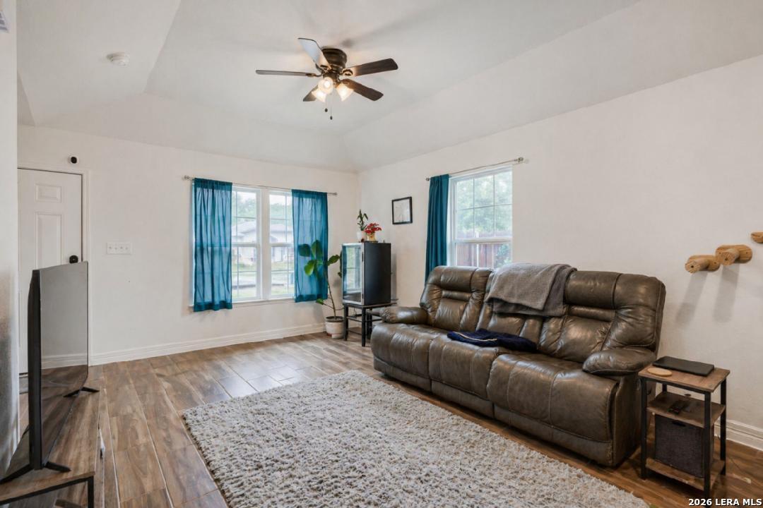 367 Corliss San Antonio TX 78220