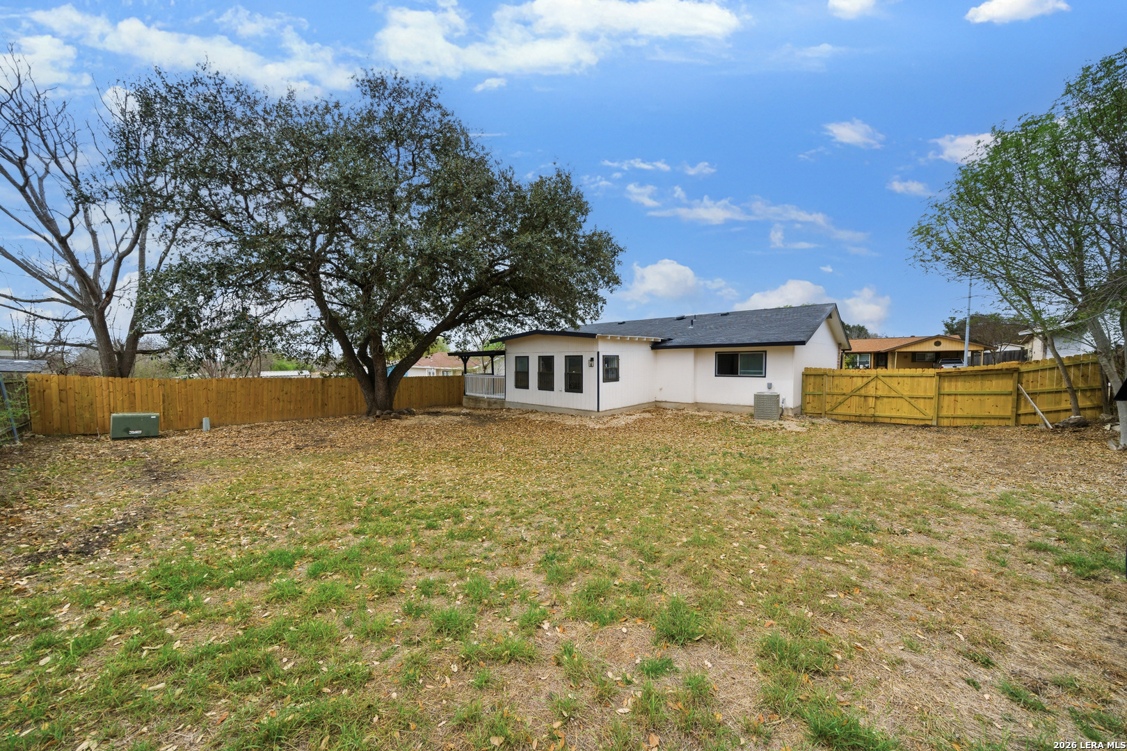 1042 Lemon Tree San Antonio TX 78245