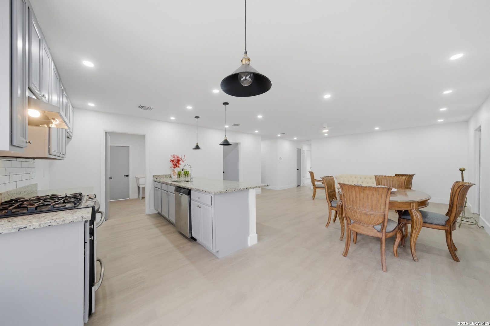 1042 Lemon Tree San Antonio TX 78245