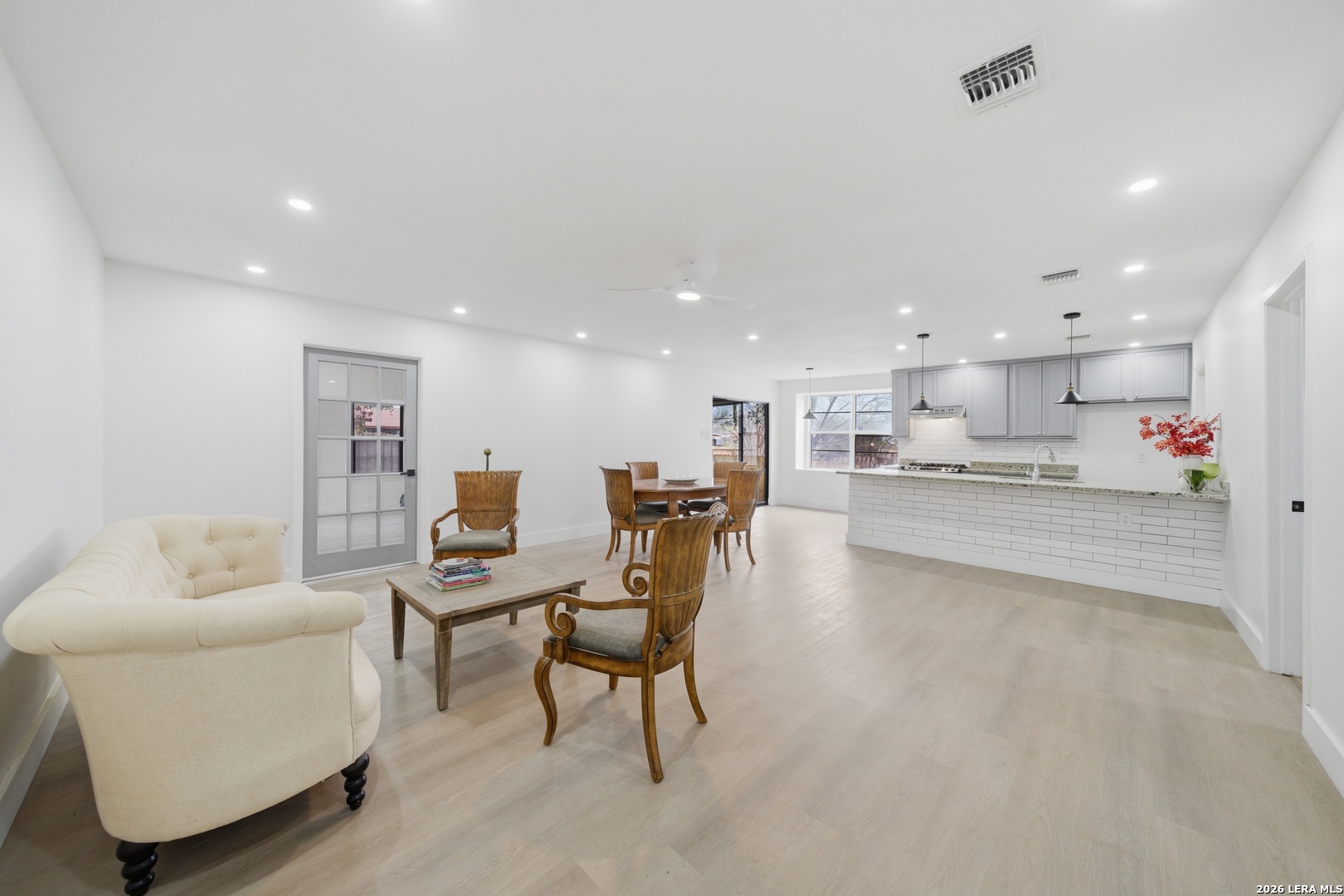 1042 Lemon Tree San Antonio TX 78245