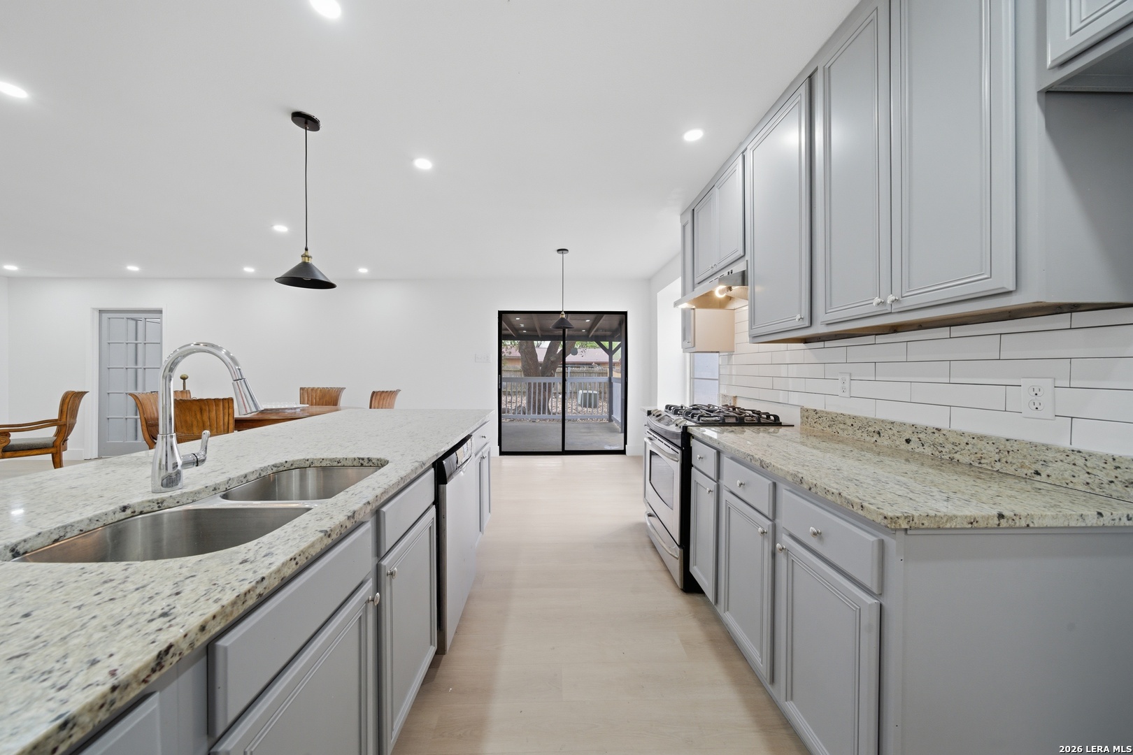 1042 Lemon Tree San Antonio TX 78245
