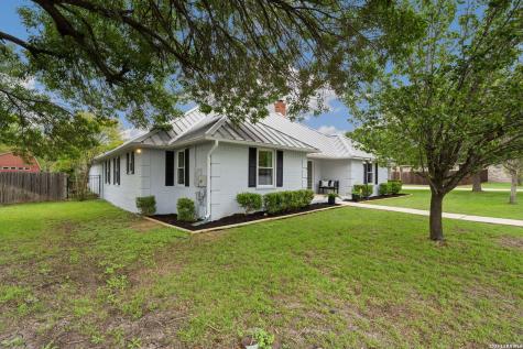 1827 Palace Drive New Braunfels TX 78130