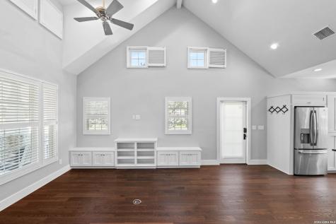 530 Oak Park Drive Boerne TX 78006