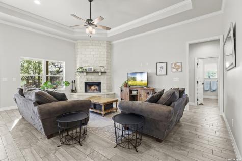 1401 Hartfield Road Seguin TX 78155