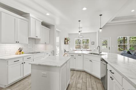 1401 Hartfield Road Seguin TX 78155