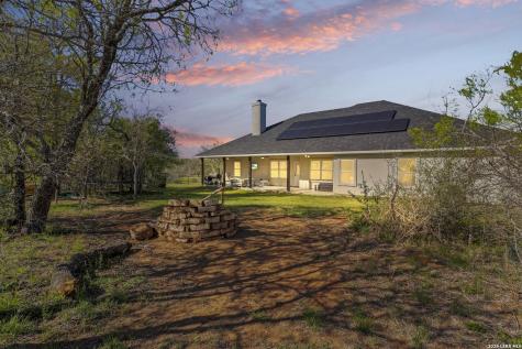 1401 Hartfield Road Seguin TX 78155