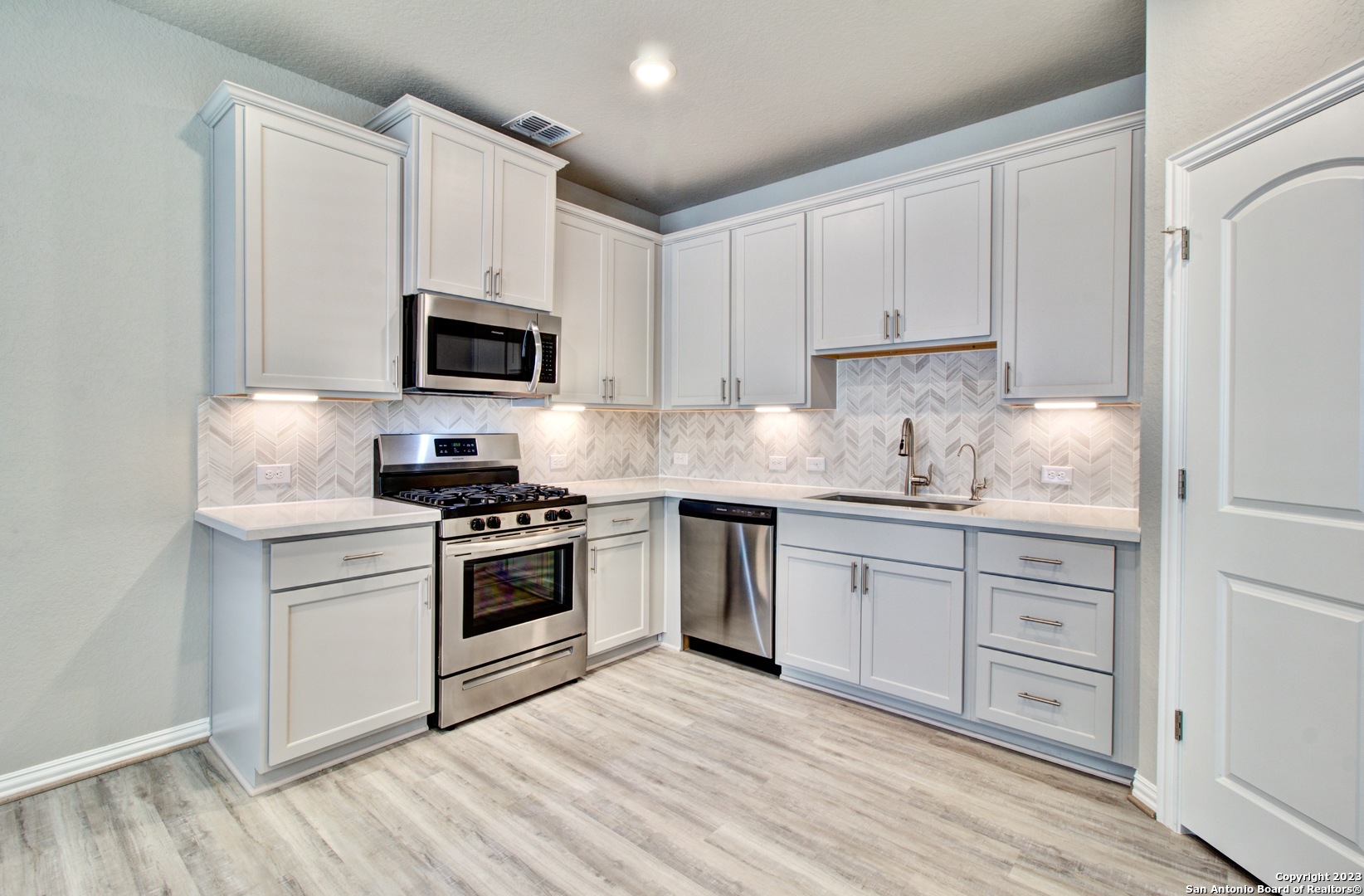 2025 Flametree Avenue New Braunfels TX 78132