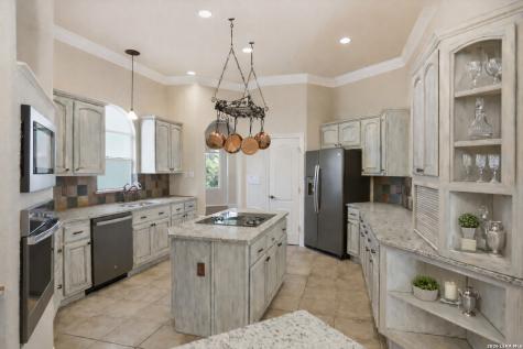 8218 Plum Valley Drive San Antonio TX 78255