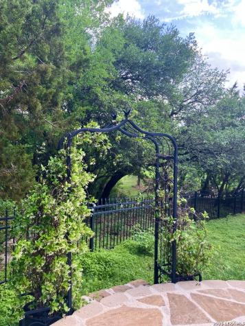 8218 Plum Valley Drive San Antonio TX 78255
